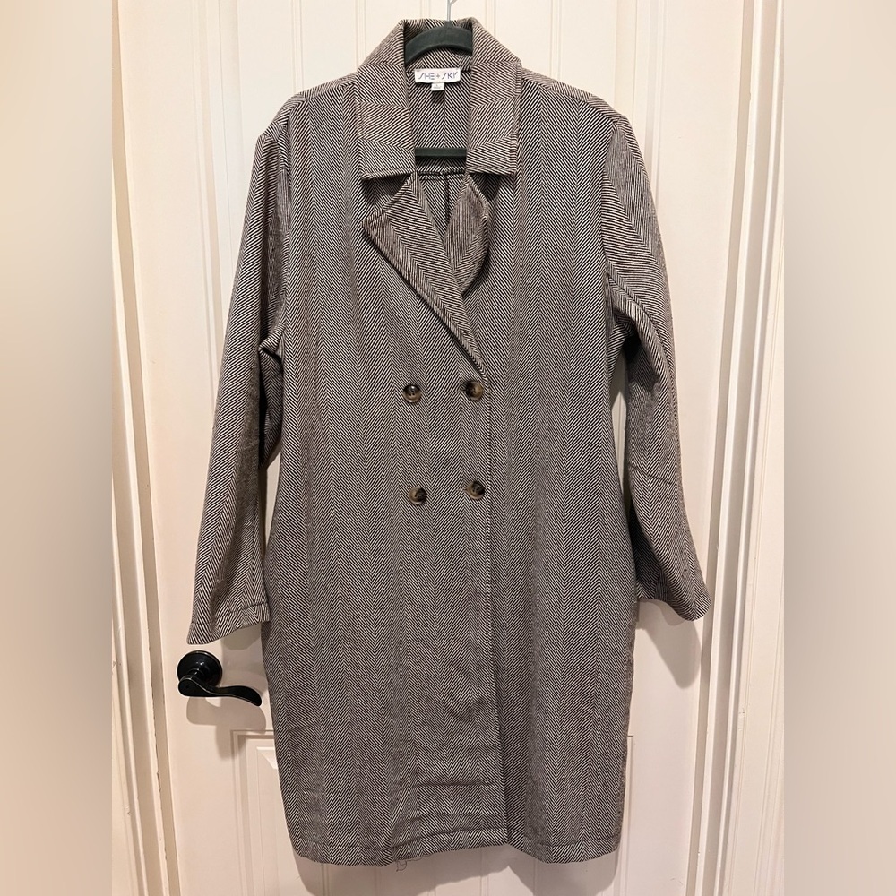 She+Sky Brown Cream Herringbone Double Breasted Coat Womens Size Large EUC Light